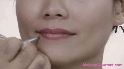 Lips_Part_3_Invisible_Lip_Liner_MakeupGourmet_com